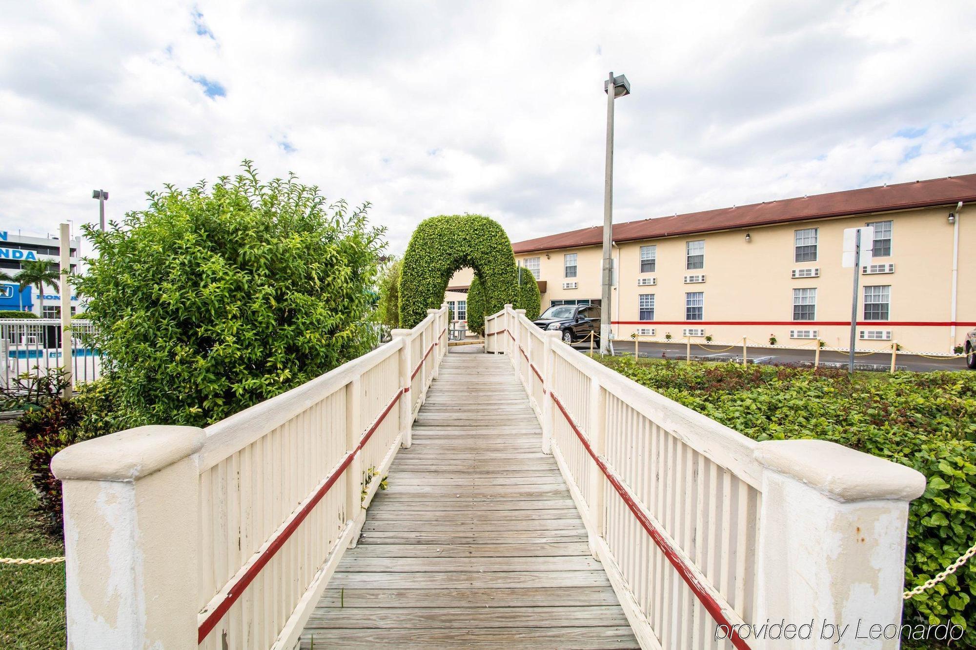 Belmont Inn & Suites Florida City Exterior foto