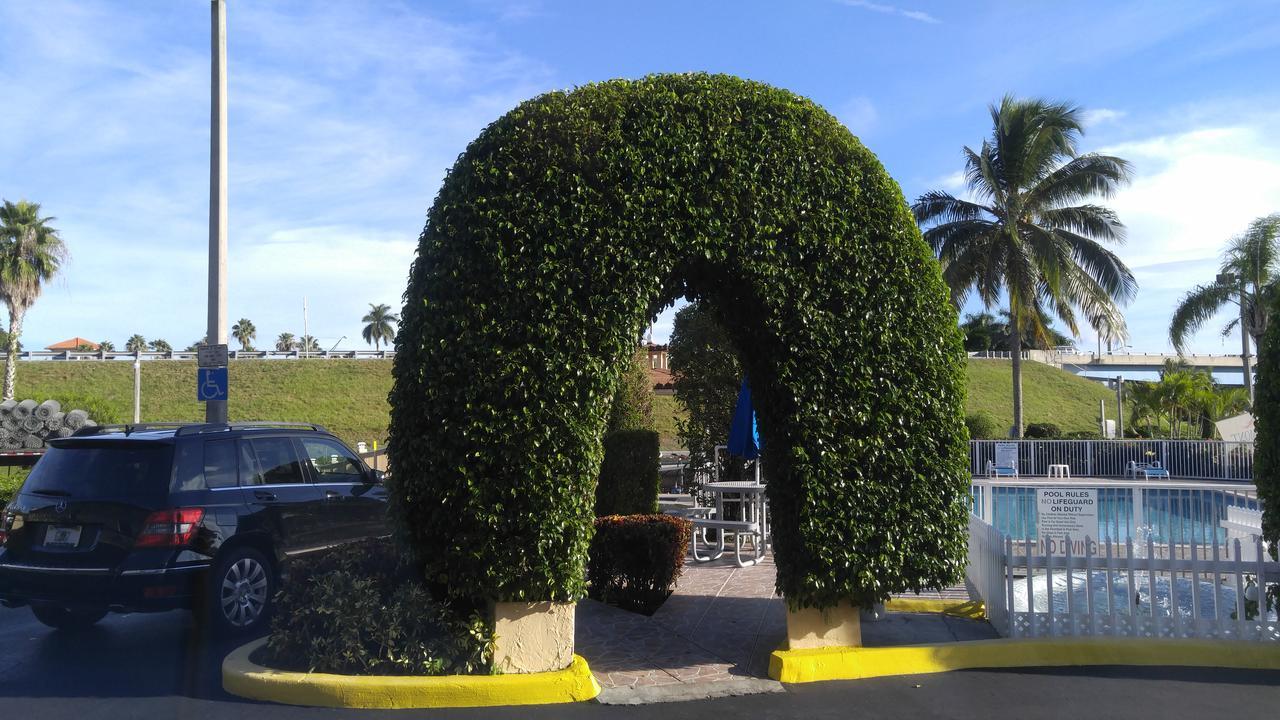 Belmont Inn & Suites Florida City Exterior foto